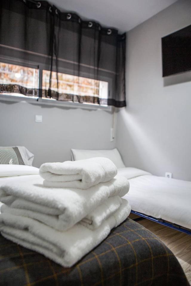 Lovely 3 Bedroom Apartment Next To Fuencarral Madrid Exterior photo