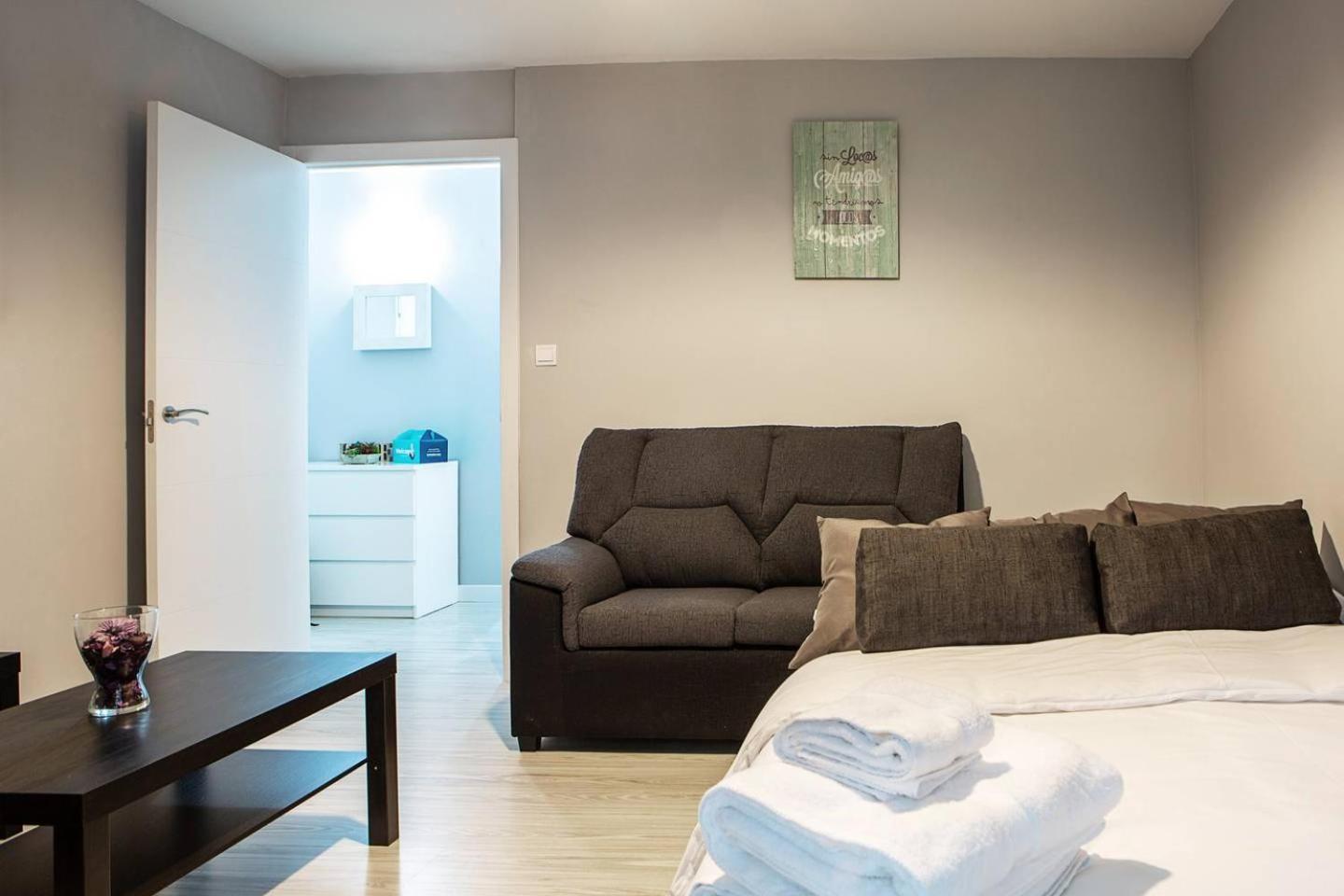 Lovely 3 Bedroom Apartment Next To Fuencarral Madrid Exterior photo