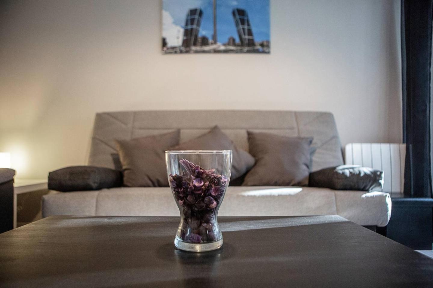 Lovely 3 Bedroom Apartment Next To Fuencarral Madrid Exterior photo