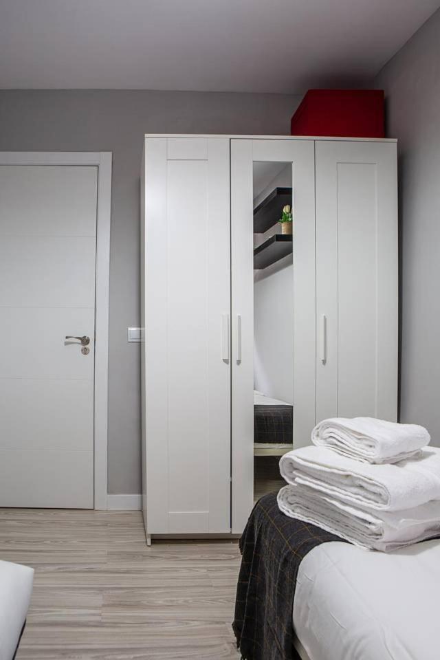Lovely 3 Bedroom Apartment Next To Fuencarral Madrid Exterior photo